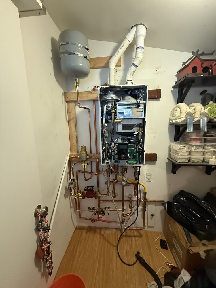 Professionally installed tankless water heater system by 5Star Plumbing & Sewer in Chicago